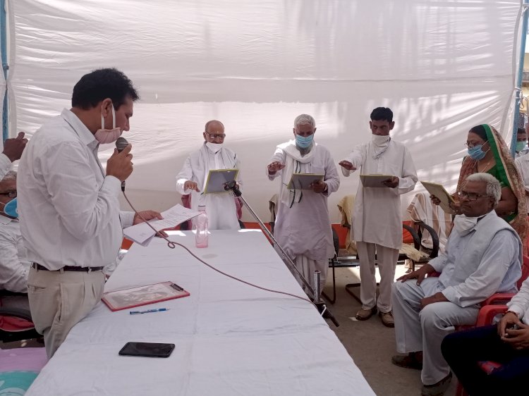 राज्य सरकार द्वारा बनाए गए नपा के मनोनीत पार्षदों को उपखंड अधिकारी ने दिलाई शपथ