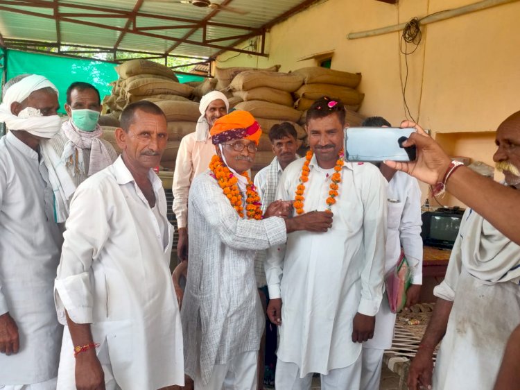 अलवर: ढाकपुरी पंचायत मैं कोरोना योद्धाओं का किया सम्मान