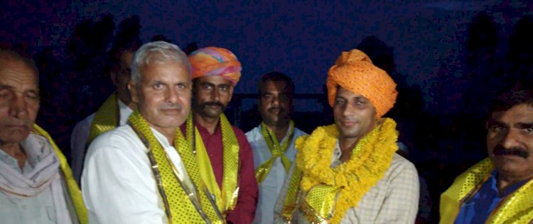कार्यवाहक सोहन सिंह नरूका की पदोन्नति होने पर लोगों ने किया सम्मान दी बधाई