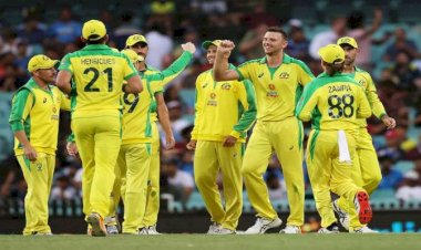 Ind vs Aus: इंडियन टीम को हराकर  कंगारू टीम ने तीन मैचों की वनडे सीरीज अपने नाम की