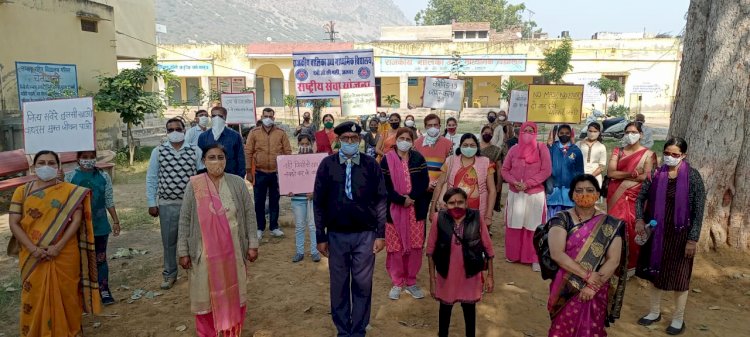 अलवर: कोविड-19 विद्यालयों द्वारा जागरूकता रैली निकाली गई