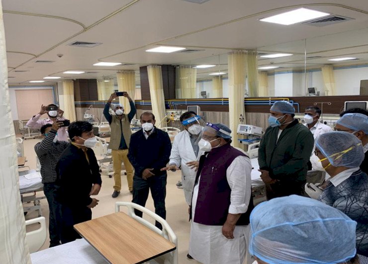 कोरोना: संक्रमित चिकित्सा मंत्री ने आरयूएचएस अस्पताल में वार्डों का दौरा किया