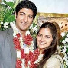 धर्मेंद्र और हेमा मालिनी की छोटी बेटी अहाना ने जुड़वा बच्चों को दिया जन्म