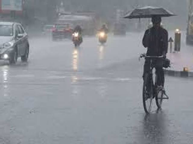 बारिश से ठिठुरा उतरी इलाका:राजस्थान समेत कई राज्यों में बारिश होने से तापमान 7 डिग्री गिरा 48 घंटे में ठंड बढ़ने के आसार