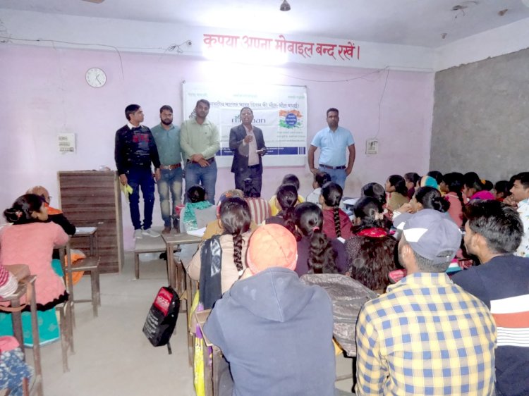 आज डीग निर्माण संस्था द्वारा मातृभाषा दिवस पर प्रतिभागियों को किया सम्मानित