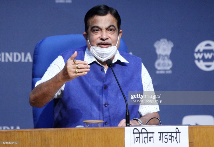 गलत जगह पार्क हुई गाड़ी की फोटो भेजने पर मिलेंगे 500 रुपये, जानें क्या है गडकरी का प्लान