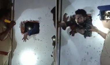 Shocking: शराब की दुकान में घुसे चोर, बोतलें देखकर बदल गया मूड; किया ऐसा काम तो पुलिस ने यूं दबोचा