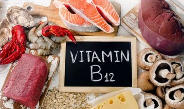 Vitamin B12 की कमी होने पर शरीर देता है ऐसे संकेत, इग्नोर करने से हो सकता है नुकसान