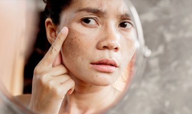 Fast Aging: इन आदतों की वजह से भरी जवानी में दिखने लगेंगे बूढ़े, आज ही बना लें इनसे दूरी