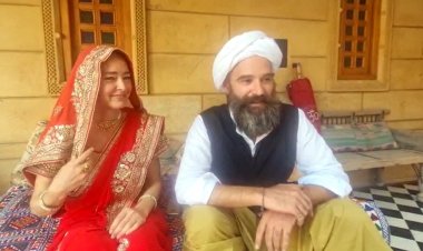 Italian Couple Wedding: विदेश से भारत आए क्रिश्चियन कपल ने हिंदू रीति-रिवाज से की शादी, मुस्लिम शख्स ने किए सारे इंतजाम