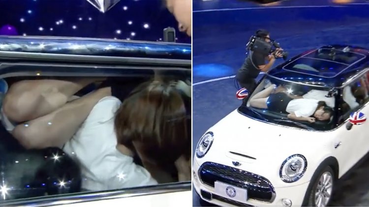 Mini Cooper कार में धड़ाधड़ घुसी 27 लड़कियां, इसके बाद क्या हुआ Video में जरूर देखें