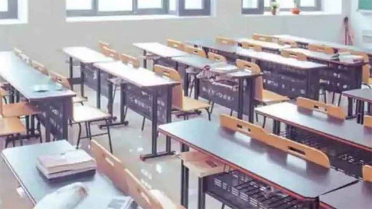 MP News: पूरी क्लास के सामने टीचर ने आदिवासी छात्रा के कपड़े उतरवाए, अब हुआ ये एक्शन