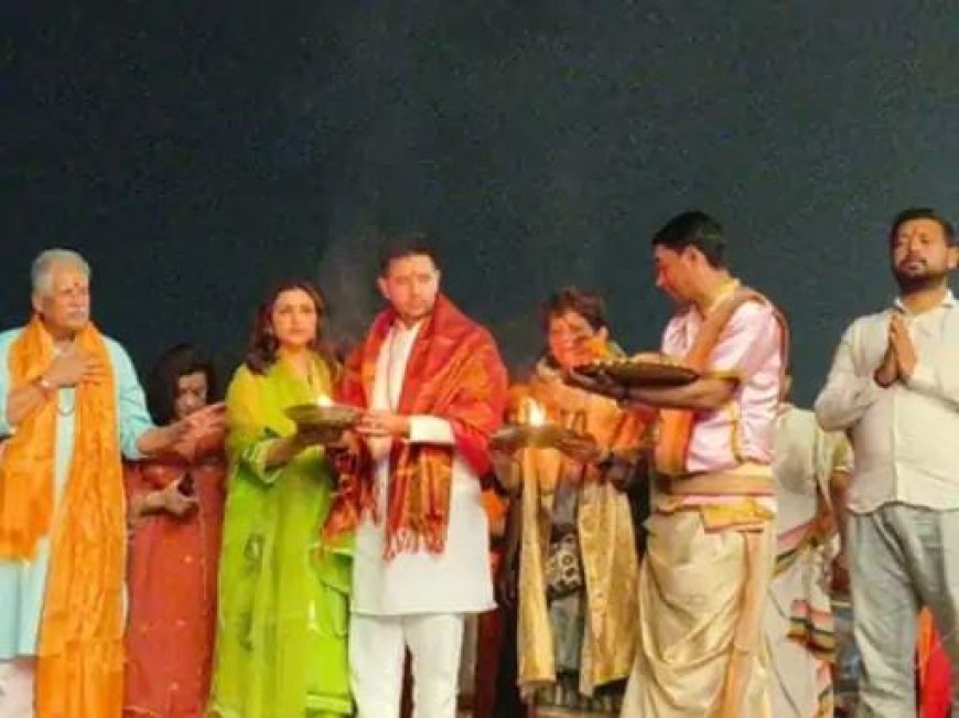 पति राघव चड्ढा के साथ बनारस पहुंचीं परिणीति चोपड़ा:दश्वाशमेश घाट पर हुई गंगा आरती में लीन दिखीं एक्ट्रेस