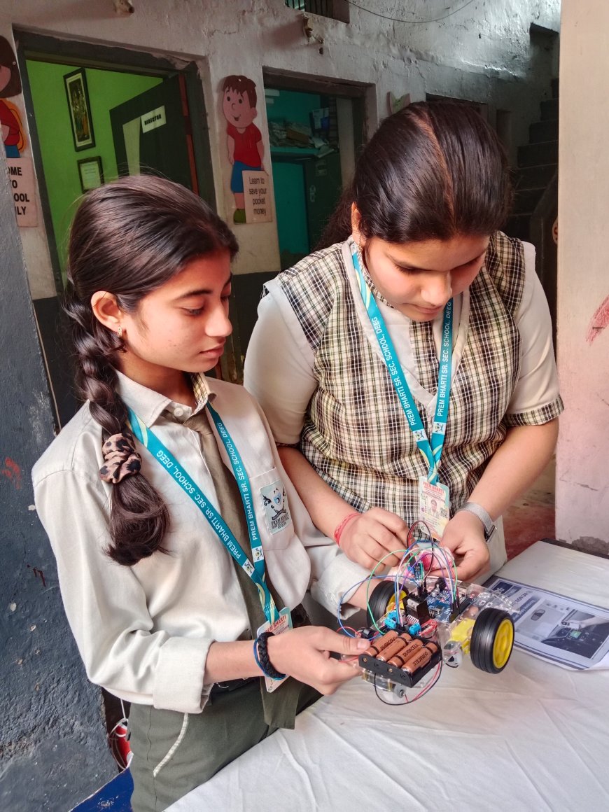 प्रेम भारती स्कूल, डीग में विद्यार्थियों ने बनाए रोबोट, प्रदर्शनी में दिखाया हुनर