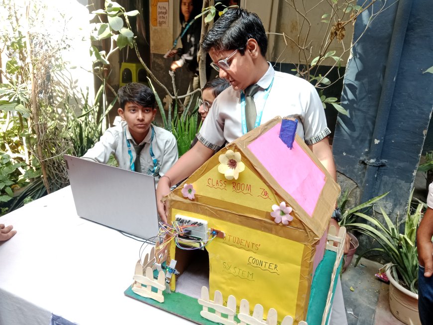 प्रेम भारती स्कूल, डीग में विद्यार्थियों ने बनाए रोबोट, प्रदर्शनी में दिखाया हुनर