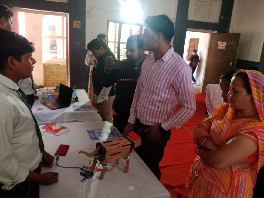 प्रेम भारती स्कूल, डीग में विद्यार्थियों ने बनाए रोबोट, प्रदर्शनी में दिखाया हुनर